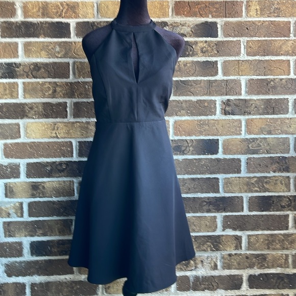 NEW MINUET Elegant Black Lace Halter Dress - Picture 5 of 9